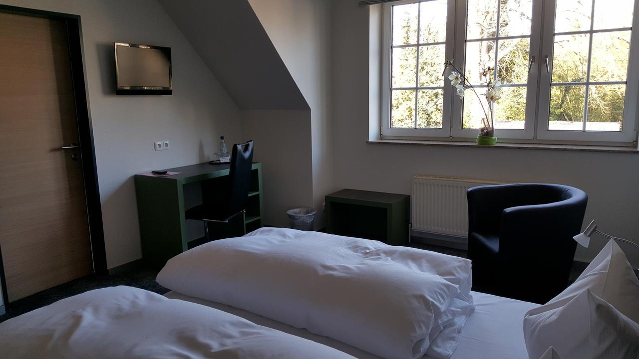 Hotel Landhaus Feyen Grossefehn Exterior foto